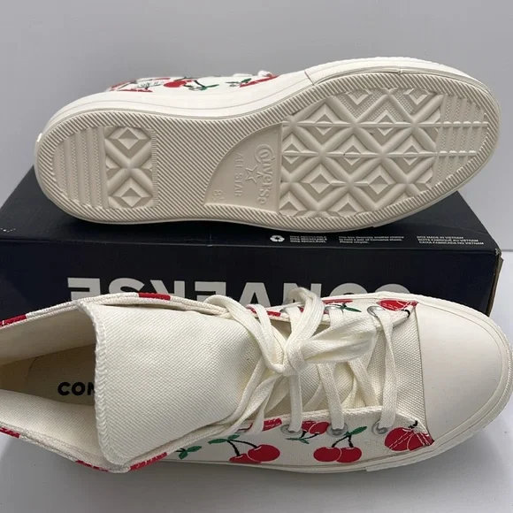 Converse WMNS CTAS LIFT HI
EGRET/RED/GREEN Cherry A08096C Platforms Sneakers - Picture 3 of 16